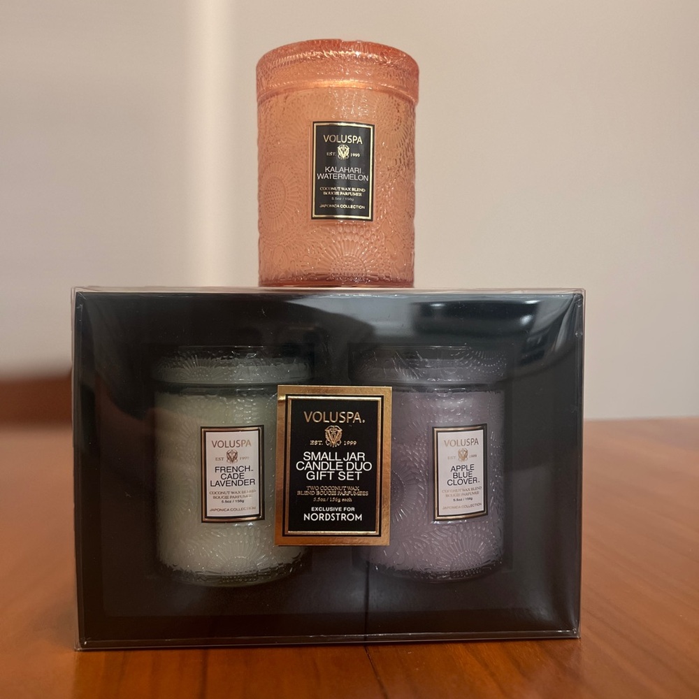 Brand 🆕 Voluspa small jar candle duo gift set with 1 free candle